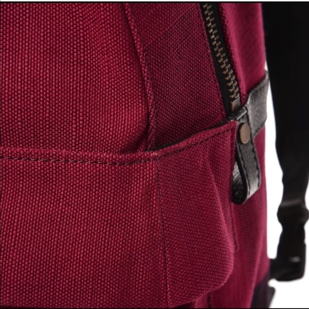 Authentic burberry backpack - Picture 3 of 8